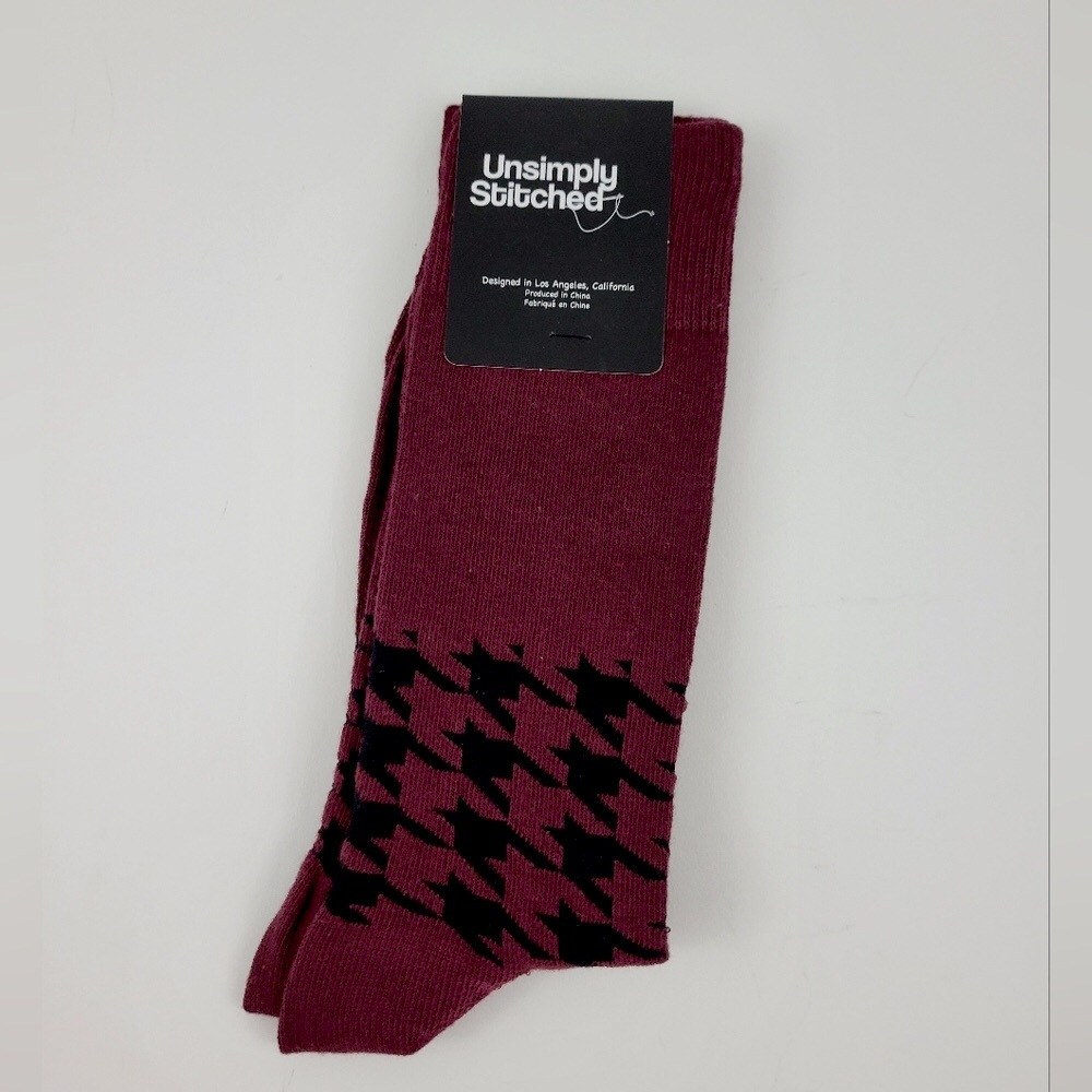 Men's Maroon and Black Houndstooth Socks